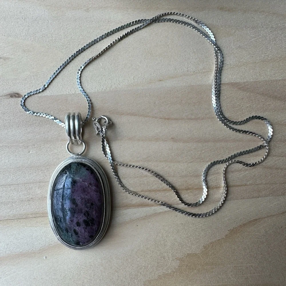 VTG Pendant Necklace 24 Inch Ruby Zoisite 925 Sterling Silver‎ Italy Chain 26.9g